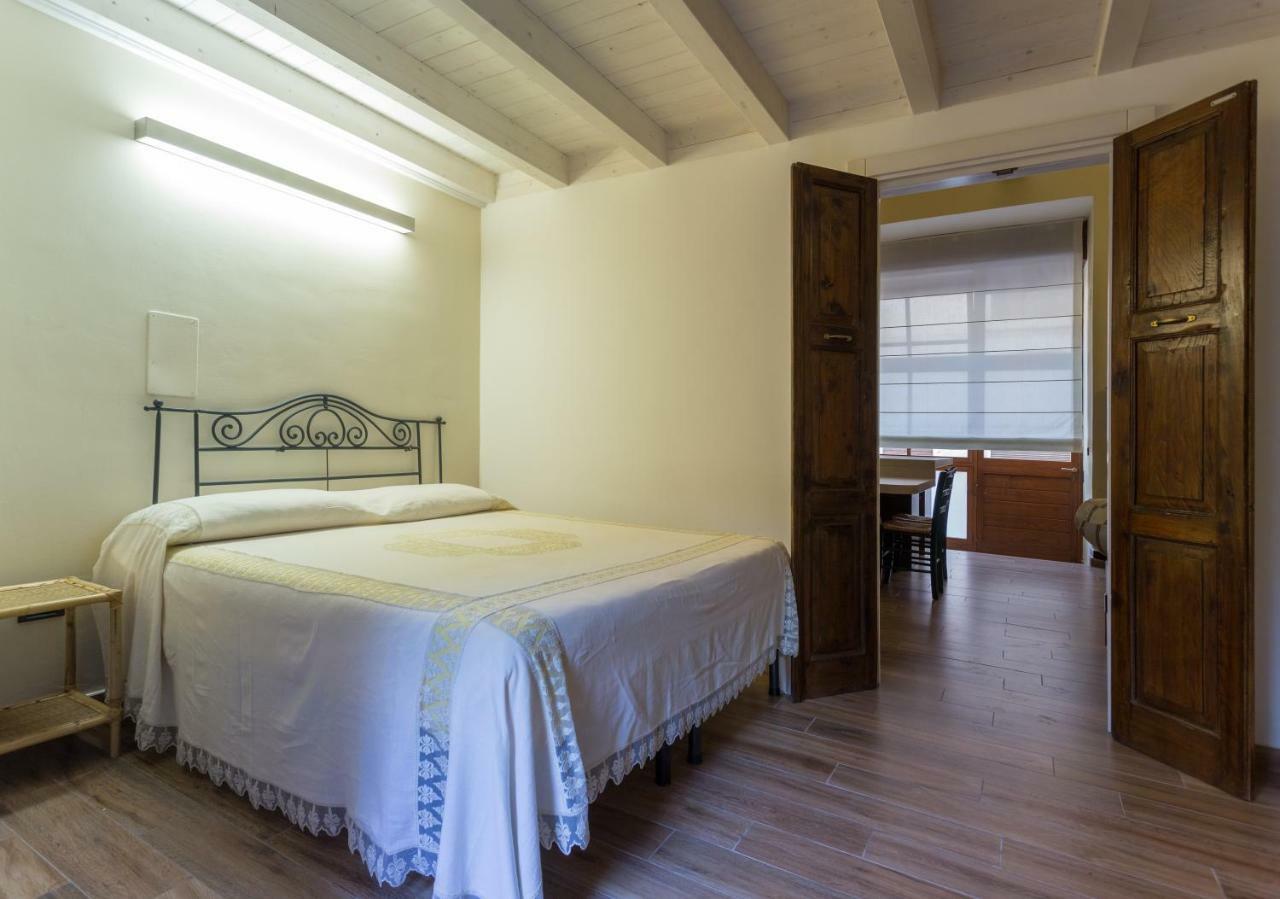 Palazzo Leuzzi B&B Галатоне Экстерьер фото